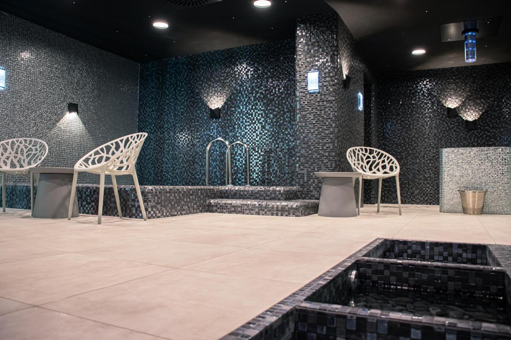 Rm Hotel Wellness & Congress Prievidza Exteriér fotografie