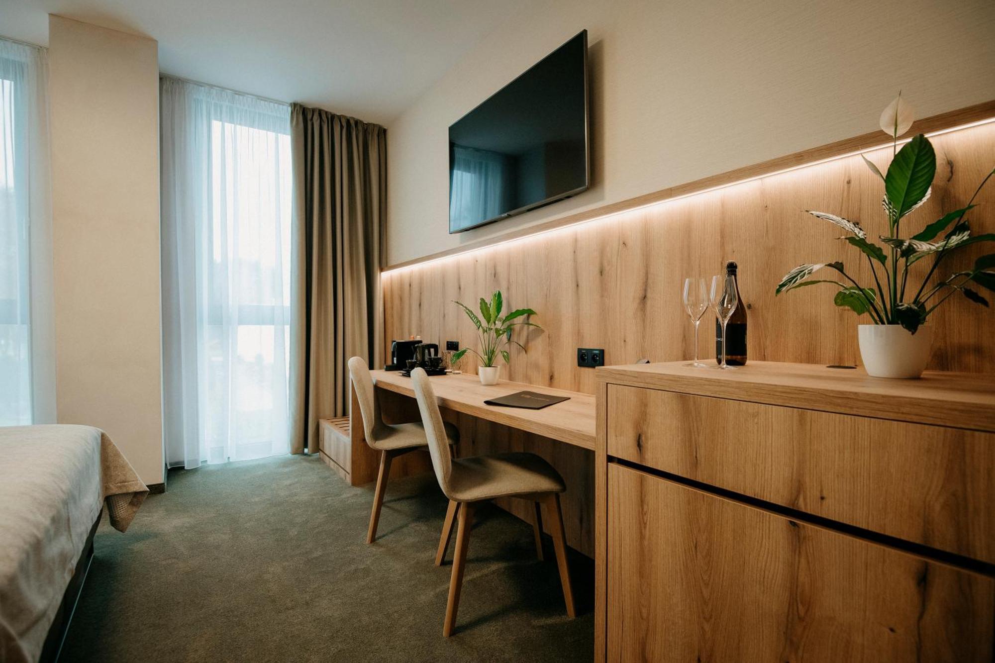 Rm Hotel Wellness & Congress Prievidza Exteriér fotografie